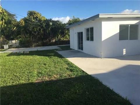 Building Photo - 4242 SW 98th Ave