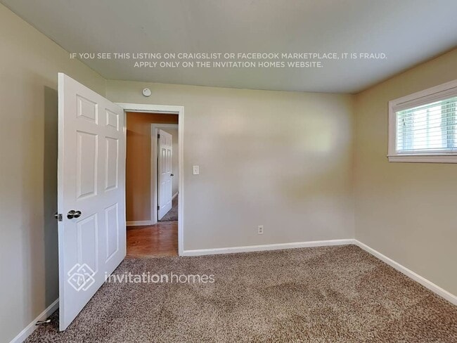 Building Photo - 759 Birchwood Ln SW