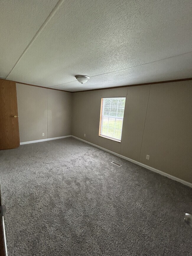 Building Photo - 114 Zackary St