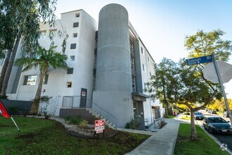 Building Photo - 16070 Sunset Blvd