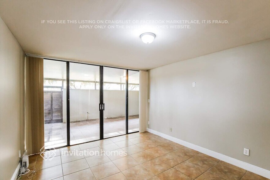Building Photo - 1500 Hammock Ln