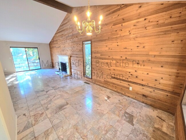 Building Photo - 9 Mountain Cir