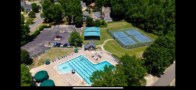 Building Photo - 4512 Emmit Dr