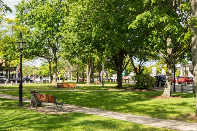 Building Photo - 180 Main St