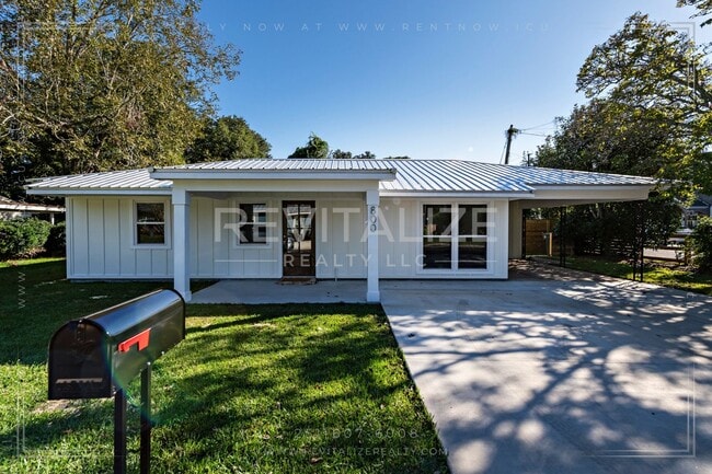 Primary Photo - Perfect 3 Bd / 2 Ba Olde Towne Daphne Home!