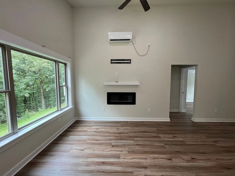 Building Photo - 7002 Old Tom Box Rd