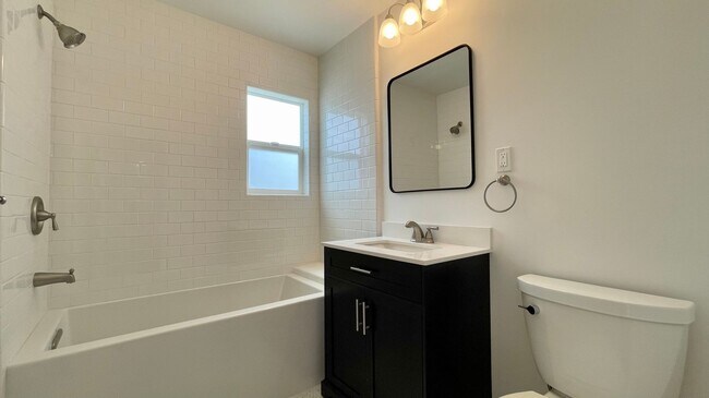 Building Photo - Updated and Renovated 4 Bedroom in Laguna Lake