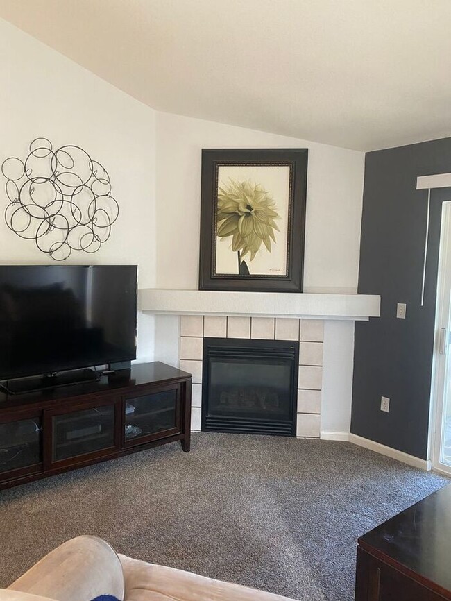 Building Photo - Beautiful 2 bedroom, 2 Bath Condo with 1 Car Detached Garage in Southwest Fort Collins, CO