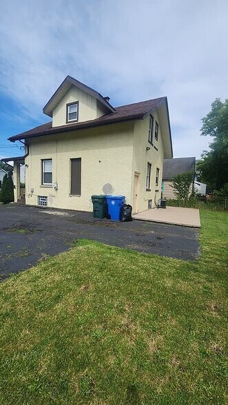 Building Photo - 67 Le Frois St