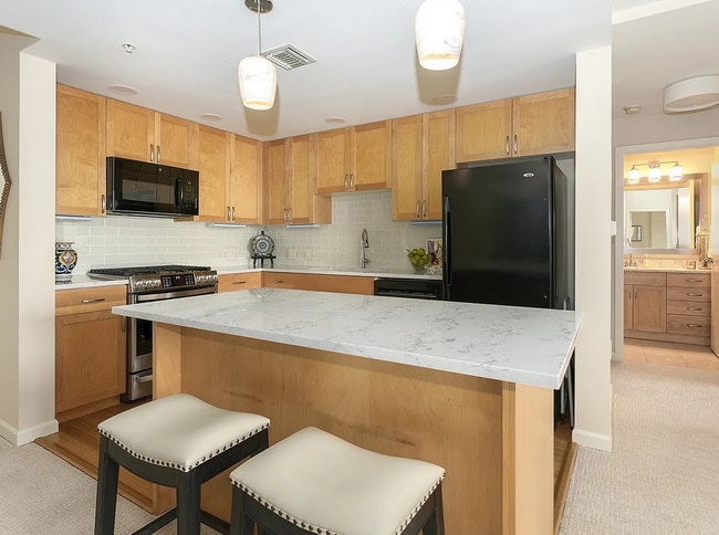 Kitchen Facing Southeast - 1620 NE Broadway St