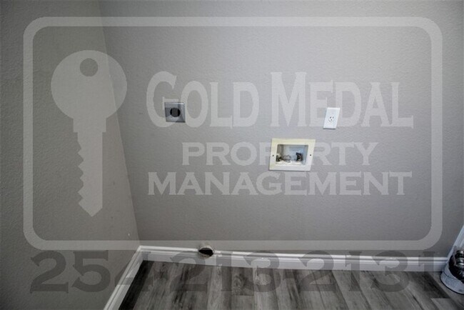 Building Photo - 2513 Jake Dr