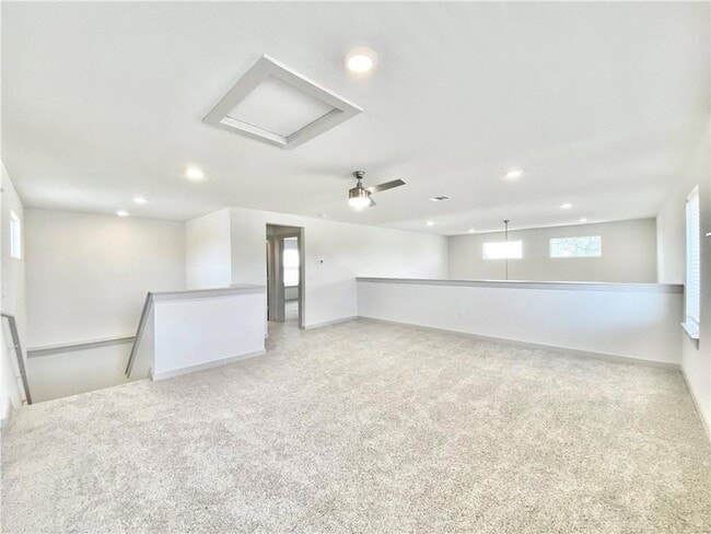 Building Photo - 100 Geminiflora Bend