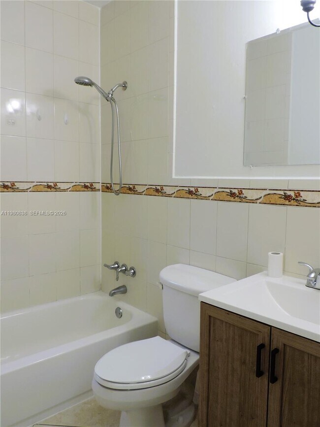 Building Photo - 3134 SW 25th Ter