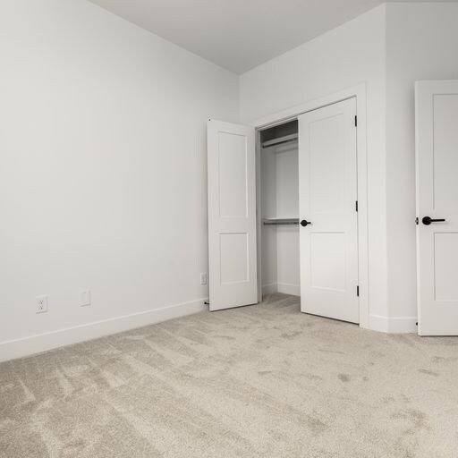 Building Photo - 2026 W 380 N