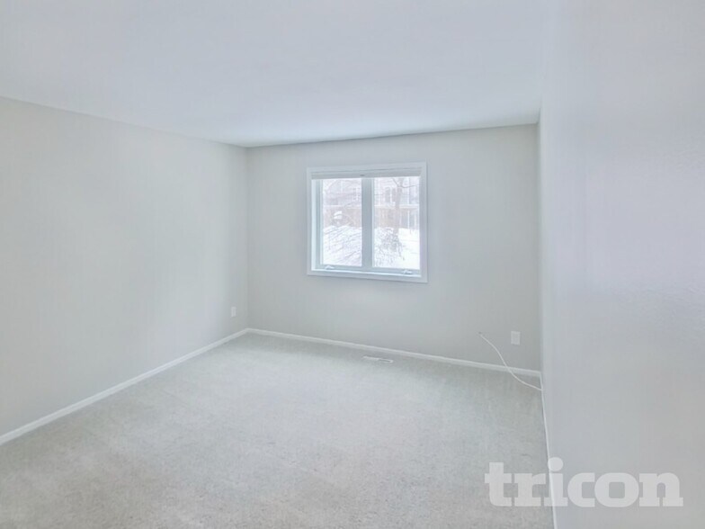 Building Photo - 2303 Leyland Cir