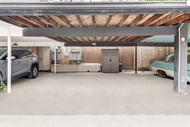 Building Photo - 6306 Riverview Way