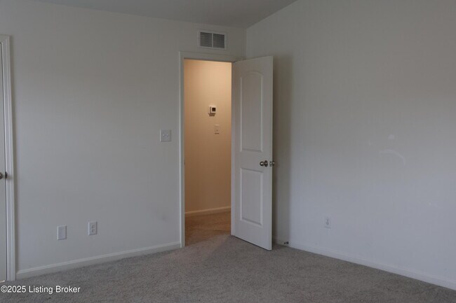 Building Photo - 11703 Parkview Pt