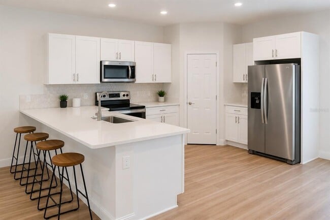 Building Photo - 801 Jarnac Dr