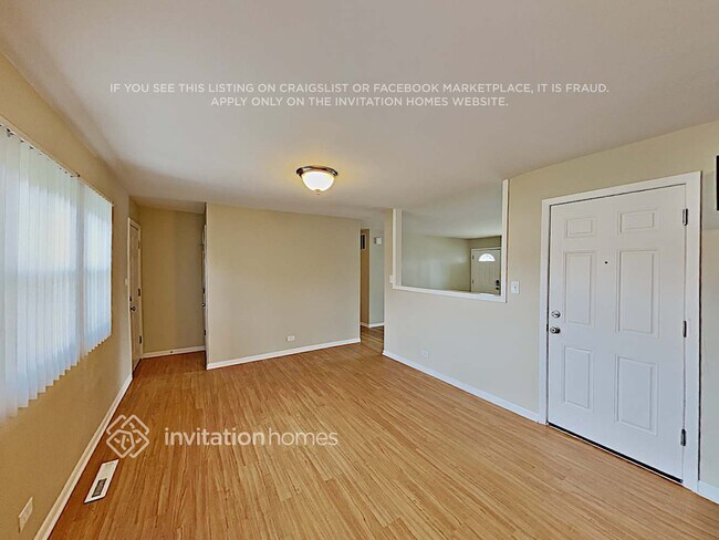 Building Photo - 15447 David Ln