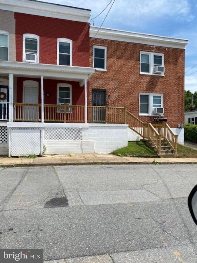 Building Photo - 24 Hamilton Ave