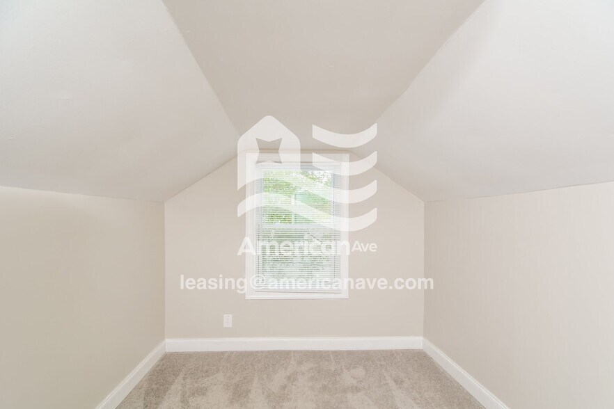 Building Photo - 112 Kensington Cir