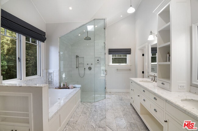 Building Photo - 9530 Moonridge Terrace Pl