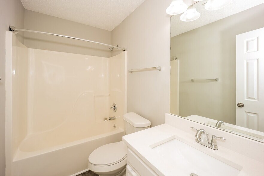 Building Photo - 11758 Registry Blvd