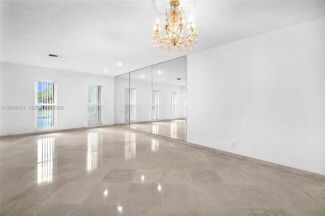 Building Photo - 3441 N Hills Dr