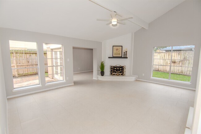 Building Photo - 6703 Stonewater