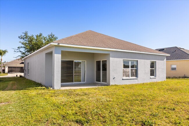 Building Photo - 1000 Vaquero Ln