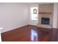 Building Photo - 810 Banister Ln