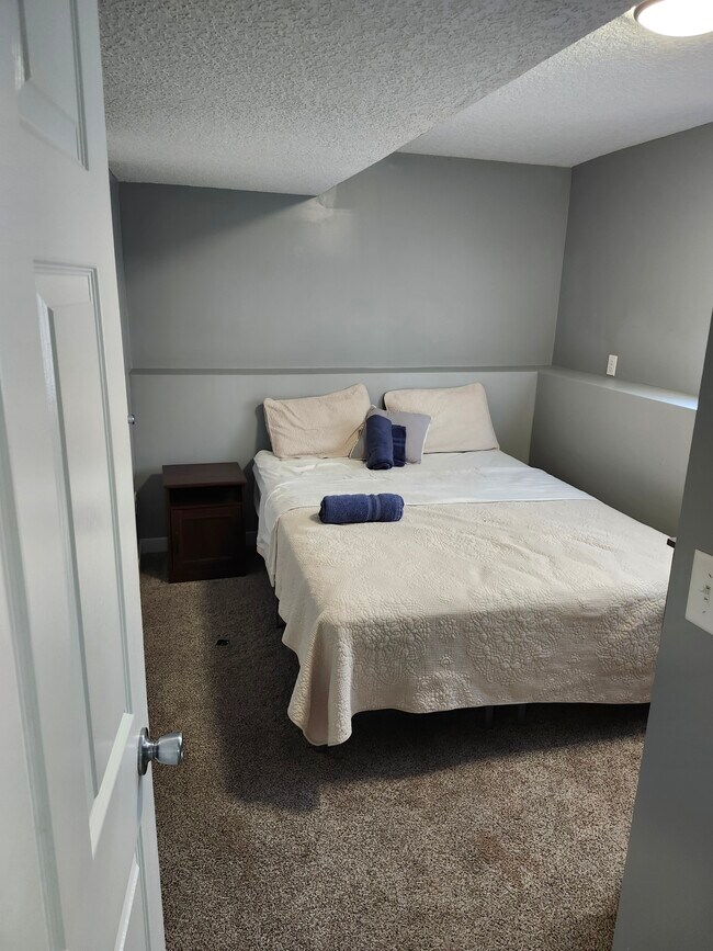 Building Photo - 7211 Camden Ave N