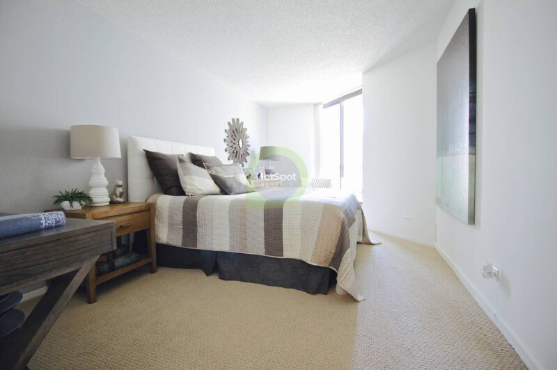 Building Photo - 774 N Dearborn St