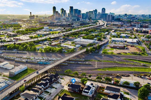 Building Photo - 2406 Merlin St