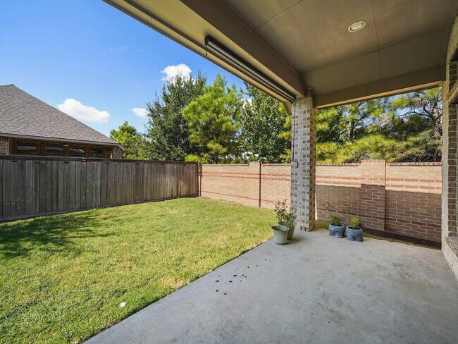 Building Photo - 15039 Montezuma Quail Dr