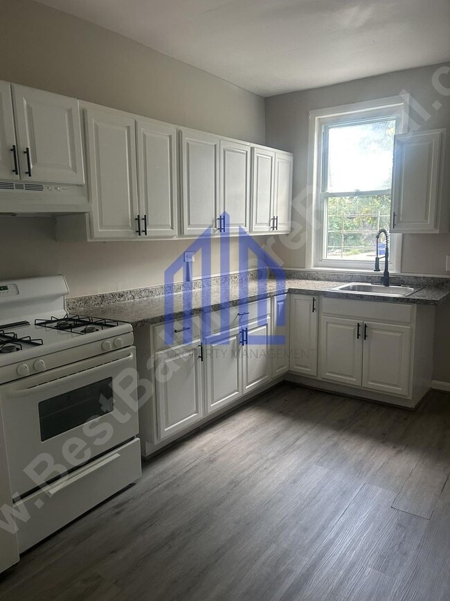 Building Photo - 1913 Walbrook Ave