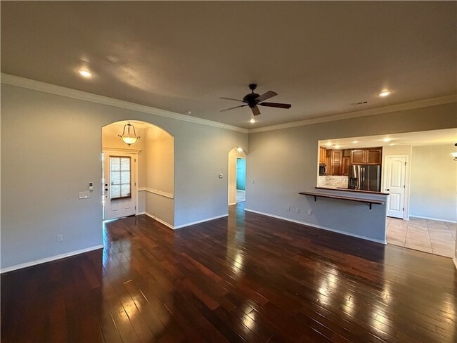 Building Photo - 3302 SW Briar Creek Ave