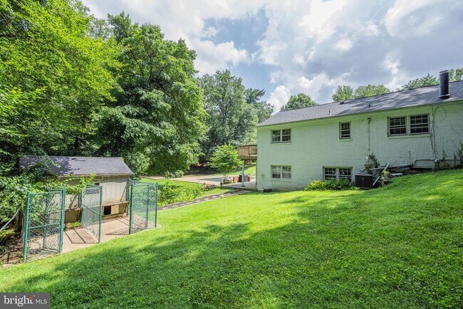 Building Photo - 7732 Canal Ct
