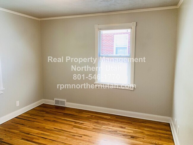 Building Photo - Beautiful 4 Bed 2 Bath Ogden Home Coming S...