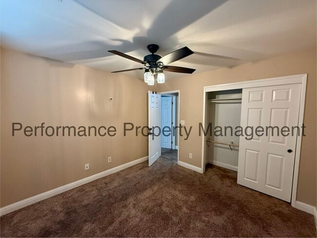 Building Photo - Spacious 5 Bed/3 Bath + Office in SW Bakersfield w/ RBP & $0 Deposit Option
