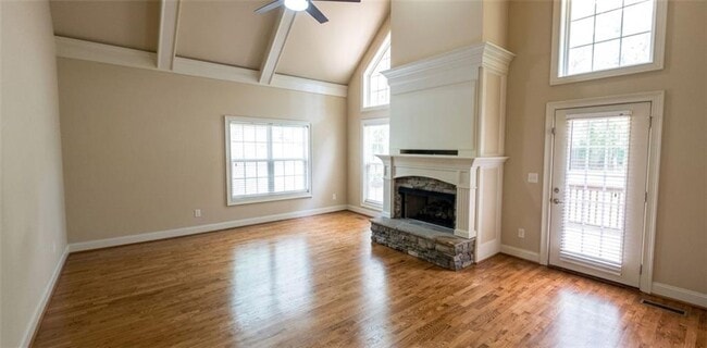 Building Photo - 606 Lakeshore Ct