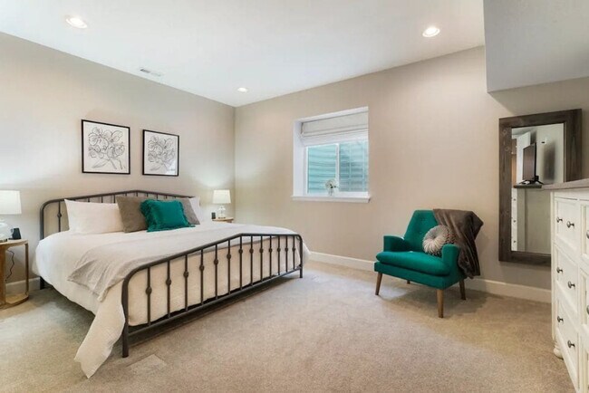 Building Photo - 9412 Joyce Way