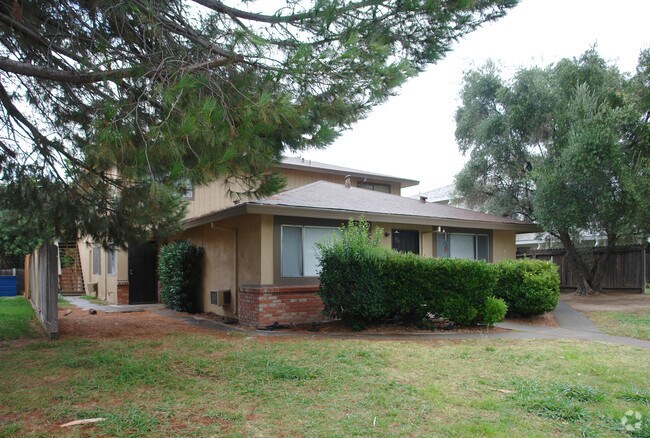 Building Photo - 2429 Northrop Ave