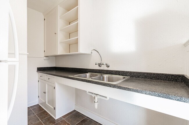 Interior Photo - Roosevelt Apartments