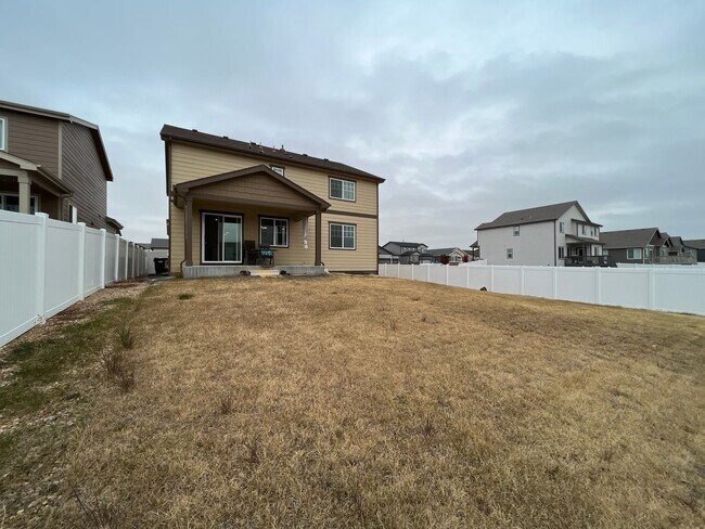 Building Photo - Beautiful Home in Windsor
