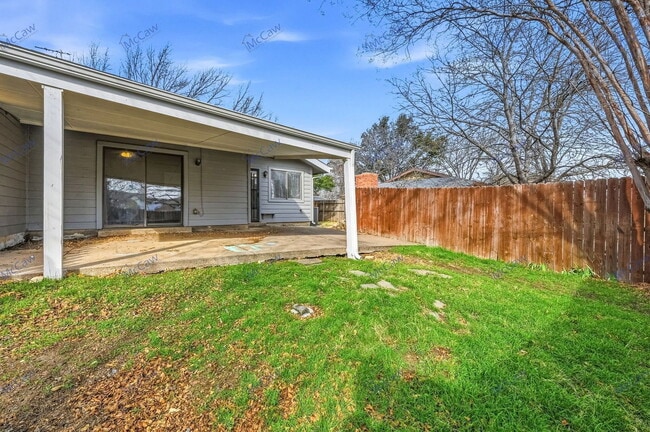 Building Photo - 2409 Sendero Trail