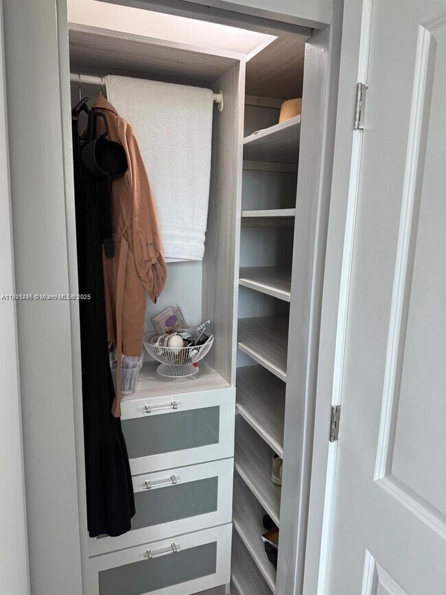 Building Photo - 275 NE 18th St