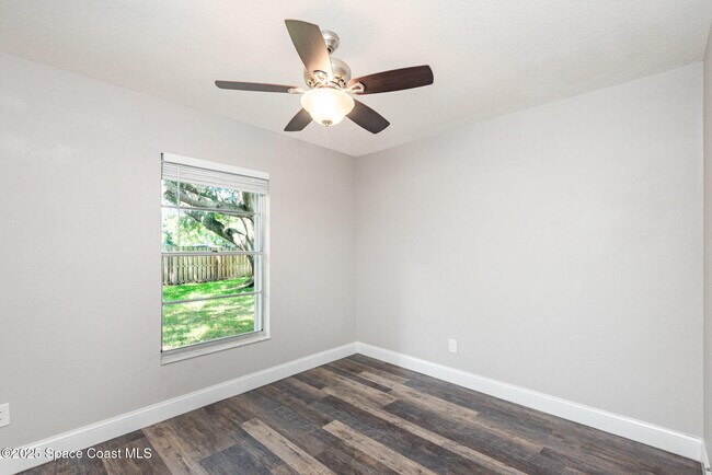 Building Photo - 3361 Chapparal Ct