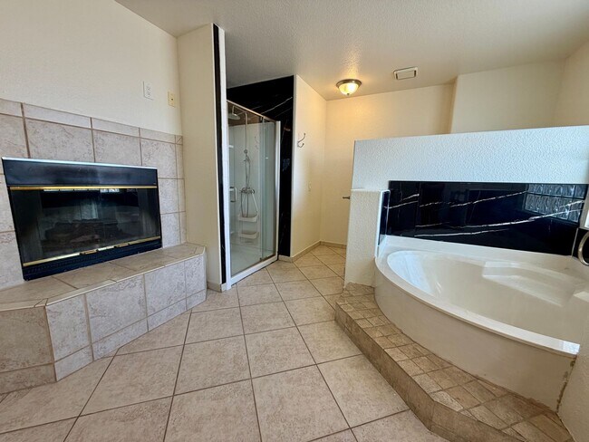 Building Photo - 1538 Roughrider Cir