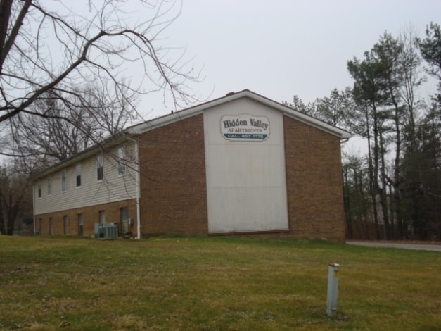 Building Photo - 10432 HiddenValley Ln